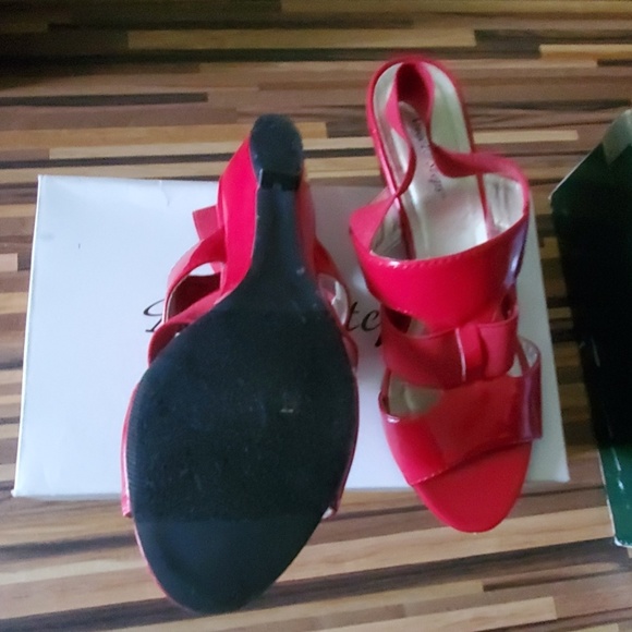 Shoes - Picture 3 of 4